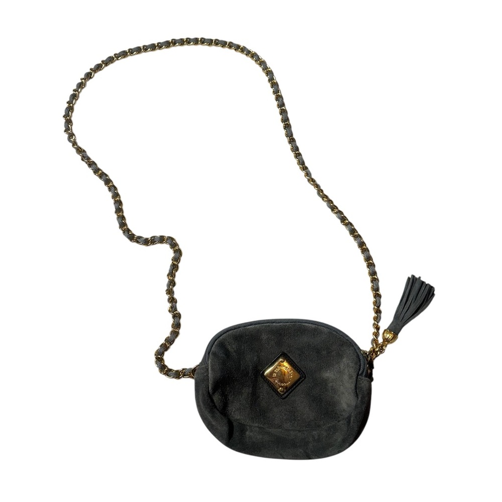 Elegant Black Crossbody Bag with Gold Chain